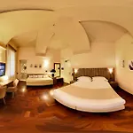 Hotel Boutique Antiche Mura 4*