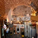 Boutique Antiche Mura 4*