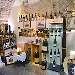 Boutique Antiche Mura Hotel Saluzzo
