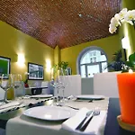 Hotel Boutique Antiche Mura
