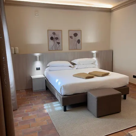 Hotel Boutique Antiche Mura