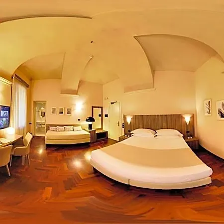 Boutique Antiche Mura Hotel Saluzzo