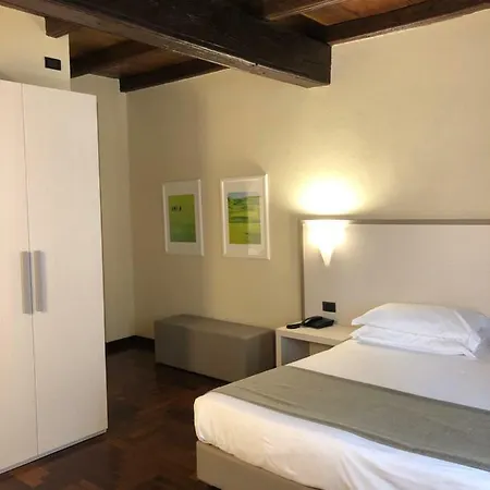 ホテル Boutique Antiche Mura 4*