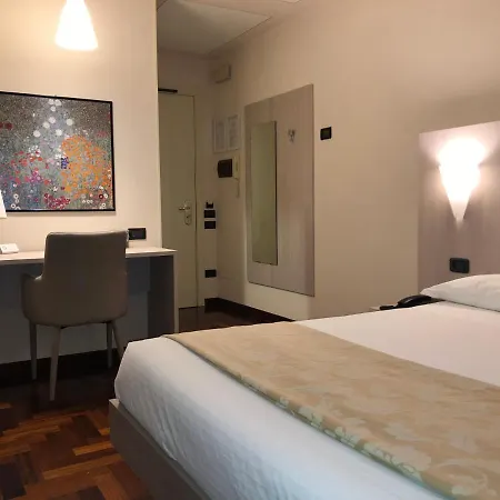 Hotel Boutique Antiche Mura 4* Saluzzo