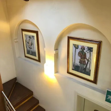 Boutique Antiche Mura Hotel Saluzzo
